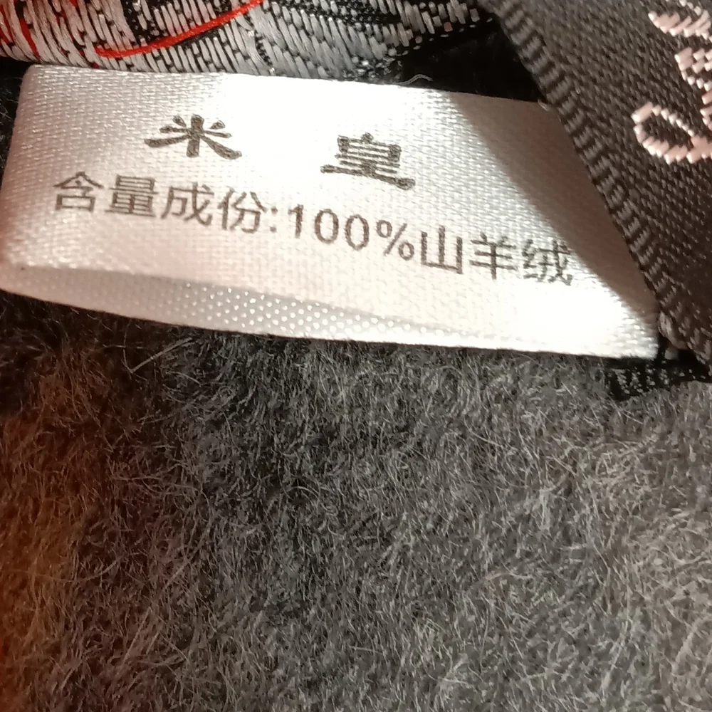 NEW Pure Cashmere Wool Gray Plaid Scarf/Muffler w/ Fringed Edges
